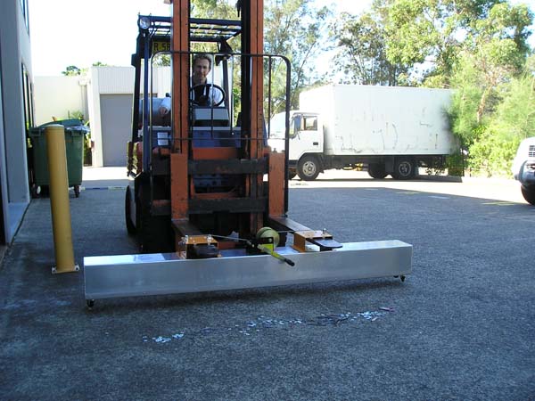 Magnetic sweeper fork lift mounted or towed